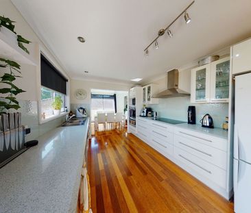 6 Logan Close, 2285, Macquarie Hills Nsw - Photo 2