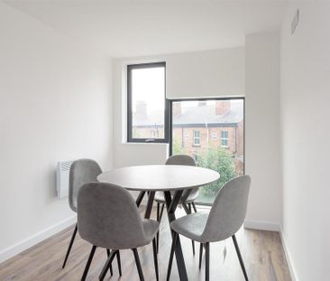 2 bedroom apartment to rent - Photo 2