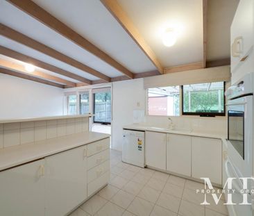Quiet House Near Rye Back Beach - Photo 2