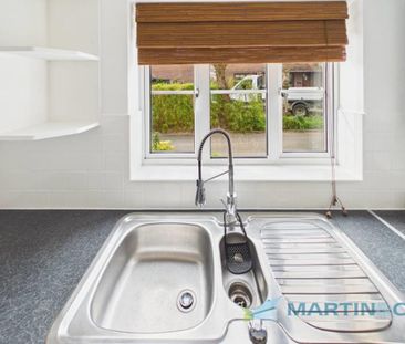 3 bedroom semi-detached house to rent - Photo 3