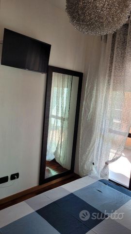 Bilocale completo con terrazzo e box zona Affori - Photo 3