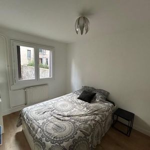 Location Appartement 3 pièces 55m² CLERMONT FERRAND 63000 - Photo 2