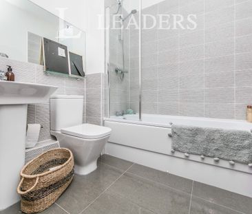 2 bedroom apartment to rent Napier Road, Colchester, Essex, CO2 - Photo 2