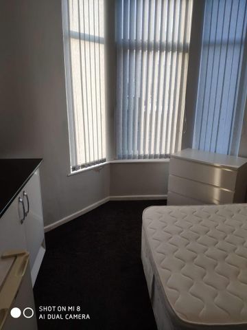 6 bedroom house share to rent - Photo 4