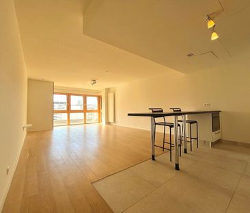 Appartement te huur in Etterbeek voor € 1.250 met 1 slaapkamer - Foto 3