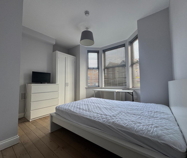 6 bedroom house of multiple occupation to rent - Photo 1