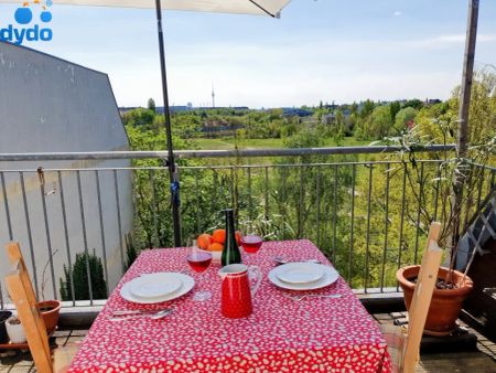 Geräumige 3,5 Zimmer Dachgeschosswohnung mit Blick auf den Fernsehturm - Foto 3