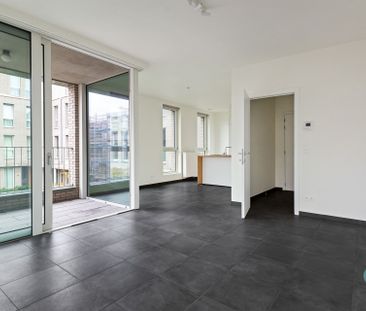 Mooi appartement met twee kamers en terras - Photo 3