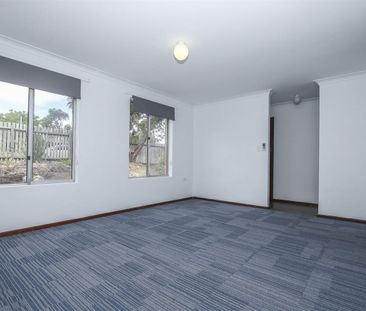 29 Southwell Crescent, Hamilton Hill, WA 6163 - Photo 5