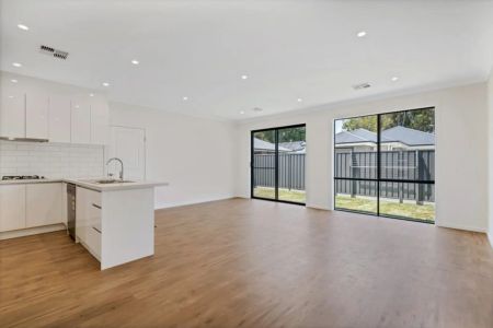 12 Milton Street, Oaklands Park. - Photo 5