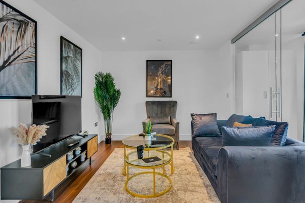 2 Bed Flat, Lincoln Plaza, E14 - Photo 1