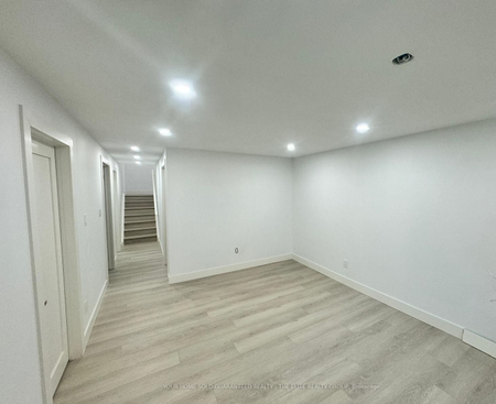 For Lease - 3276 Victory Crescent Unit# Lower, Mississauga, Ontario - Photo 2