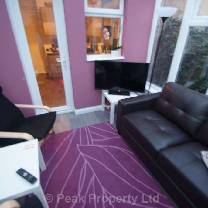 Room 1, North Avenue, Southend On Sea - Photo 1