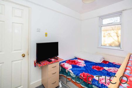 Croydon Road | Canning Town |, E13 - Photo 2