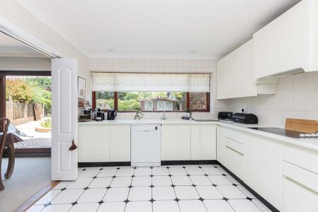 3 bedroom bungalow to rent - Photo 3