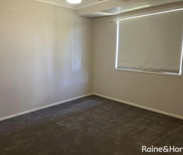 FAMILY HOME CLOSE TO THE BAY - *BREAK LEASE - RENT IS $620.00 PER W... - Photo 5