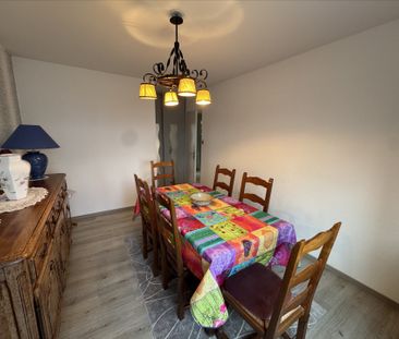 Location Appartement 4 pièces 81m² - Photo 3