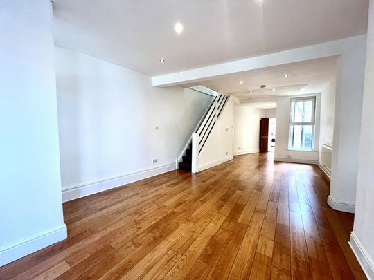 3 bedroom terraced house to rent - Photo 1