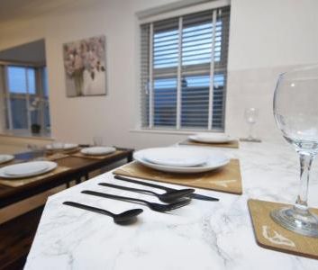 Bower Court - Photo 2