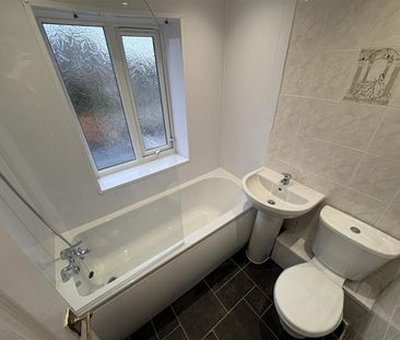 2 Bed Terraced House, Hallam Road, M40 - Photo 5