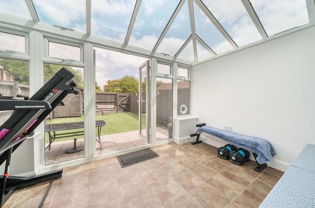 3 bedroom terraced house to rent - Photo 1