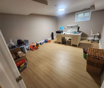 For Lease - 44 Landron Crescent Unit# Basement, Toronto, Ontario - Photo 5