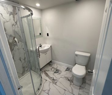 For Lease - 608 Thornwood Avenue Unit# Upper, Burlington, Ontario - Photo 3