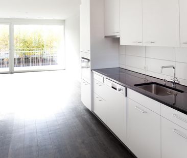 Helle und grosszügige 3,5-Zimmer-Wohnung - Photo 3