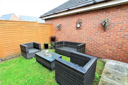 3 bedroom mews to rent - Photo 4