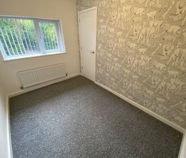 St Johns Road, ILKESTON - Photo 4