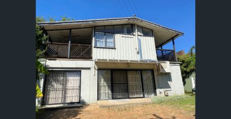 Room in tiled, shared, ground floor flat. Rent incl. bills. Walk to Train! - Photo 2