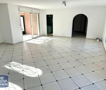 Location Maison 5 pièces 154m² ST JEAN D ILLAC 33127 - Photo 2