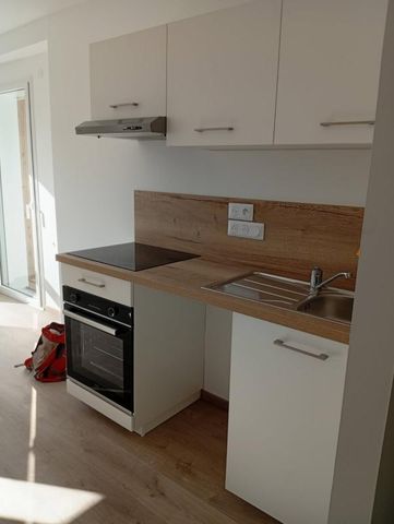 Location Appartement 2 pièces 42m² ANGERS 49100 - Photo 2