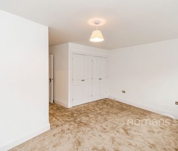 4 bedroom property to rent - Photo 2