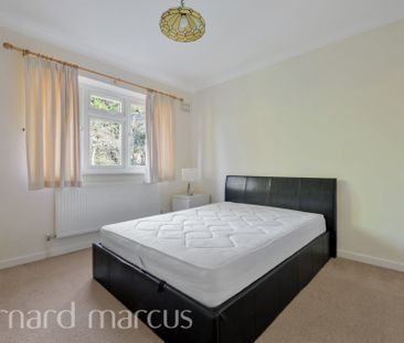 Holden Road, London, Woodside Park - Photo 2