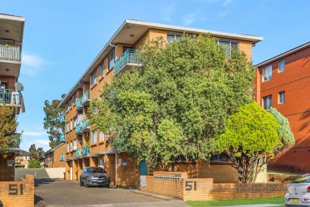 Modern & Convenient 2-Bedroom Unit – Updated & Ready to Move In! - Photo 2