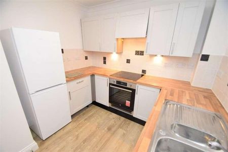 Freemantle, SO15 - Photo 4