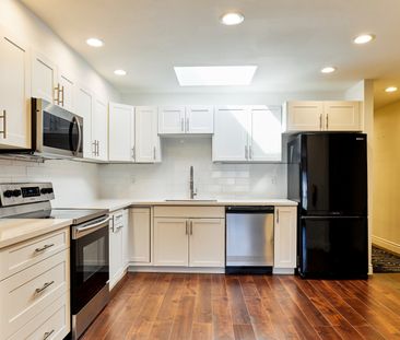 For Lease - 2356 Kingston Road Unit# Upper, Toronto, Ontario - Photo 2