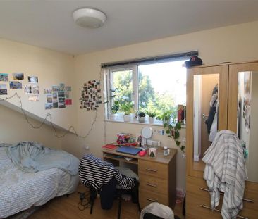 6 bedroom house to rent - Photo 4