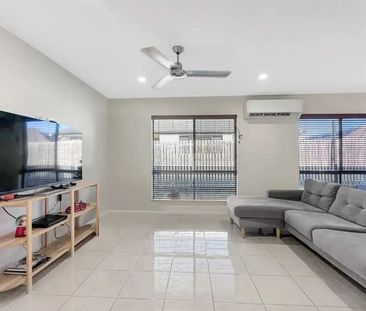 Plantation Palms 4 bedroom must see!! - Photo 6