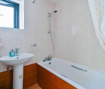 Elm Friars Walk, Camden Town, NW1 - Photo 3