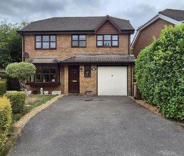 4 bedroom detached house to rent - Photo 2