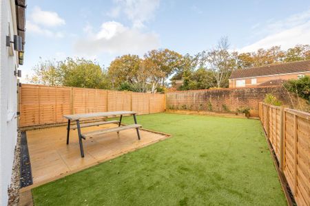 1 bedroom in a house share to rent - Photo 5