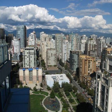 Avail Jan 26th CLEAN DOWNTOWN FURNISHED PENTHOUSE STUDIO 32FLOOR VIEWS - Photo 3