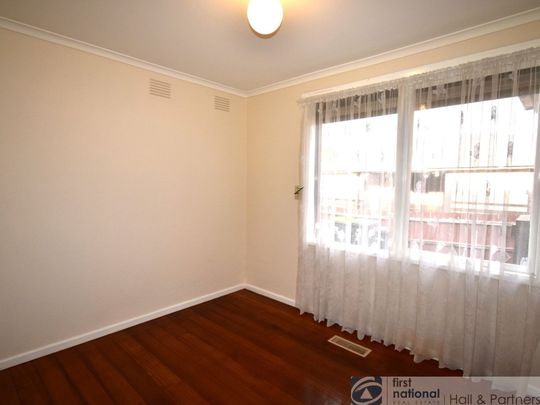 4 Bedroom house in a great location - Photo 1
