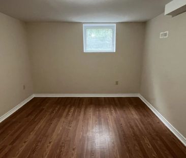 Detached Home For Lease | W9074863 - Photo 4