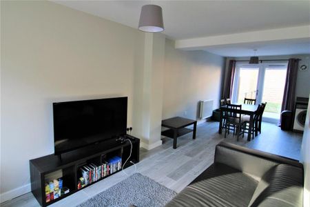 6 bedroom private hall to rent - Photo 3