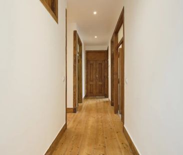 Room in a shared 6-bedroom apartment for rent in Lisbon. - Foto 4