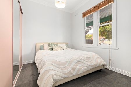 54 Hardiman Street, Kensington VIC 3031 - Photo 2