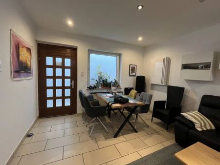 Individuelle 3-Zimmer-Erdgeschoss-Wohnung mit Freisitz - Foto 2